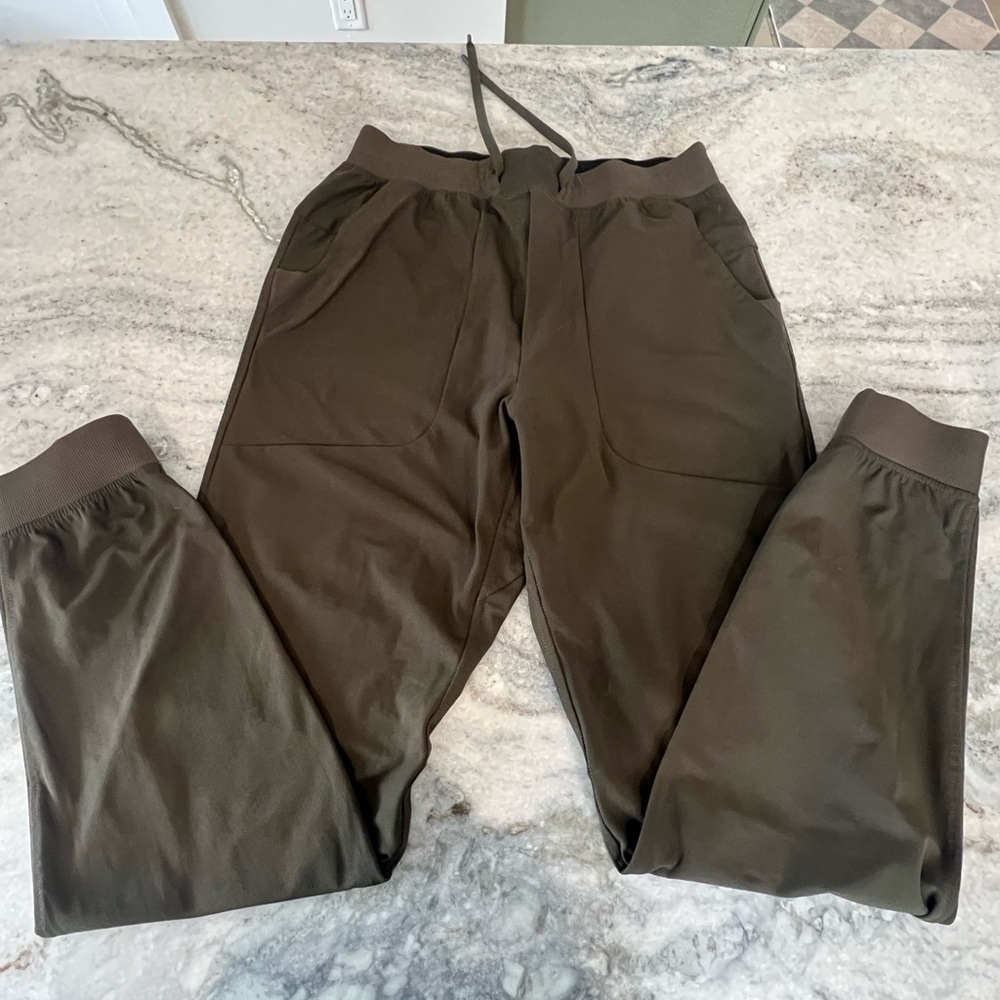 Men’s lulu lemon ABC joggers size M